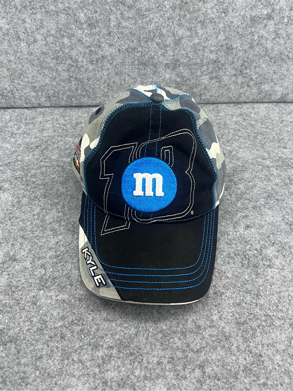 Kyle bush m&ms hat nascar chase authentics #18